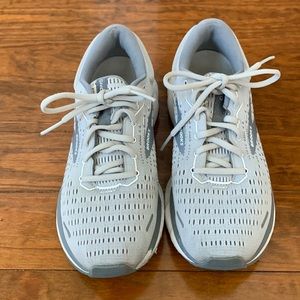 Brooks Ghost 13